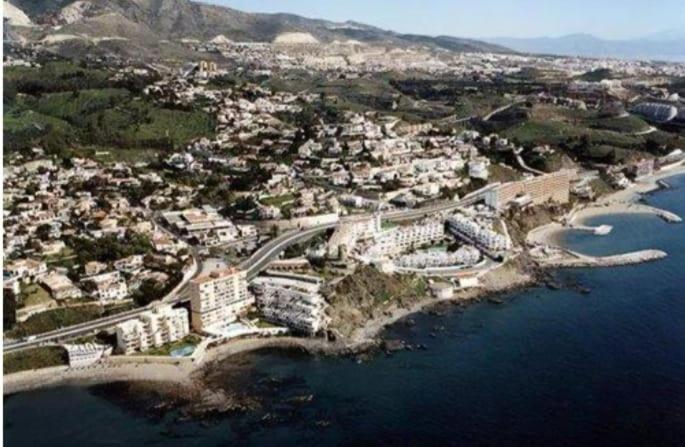 Espectacular Apartamento En Primera Linea De Playa ベナルマデナ エクステリア 写真